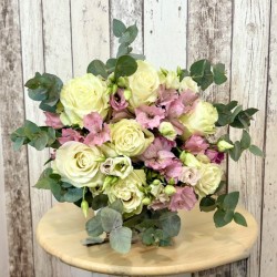 Buchet flori “Ivory Blush Elegance”