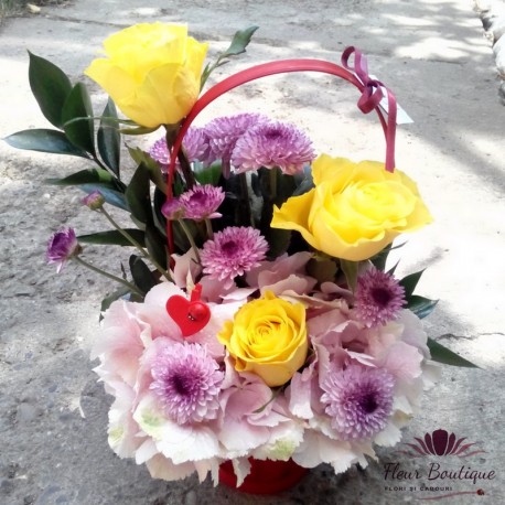 Cos flori cu hortensie,trandafri si crizanteme CF029