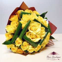 Buchet 33 Trandafiri Galbeni "Like Sun"